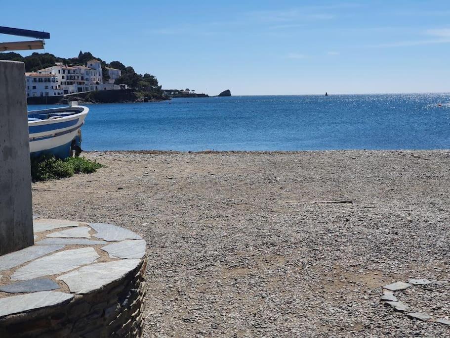 カダケスPiso Nuevo, Pk Pequeno Y A 5 Min De La Playa Caminandoアパートメント エクステリア 写真